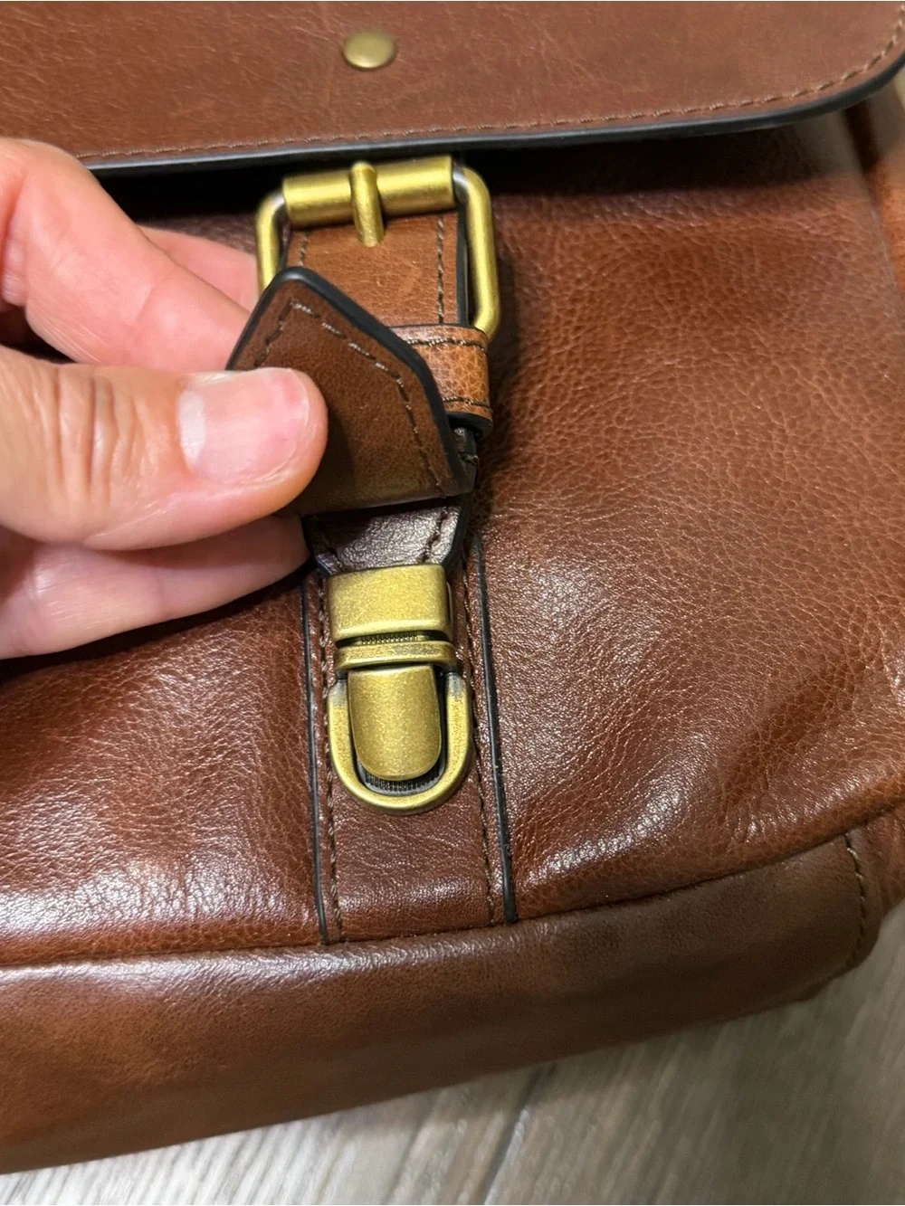 Fossil Brown Leather laptop Messenger Bag with Embossed Logo New